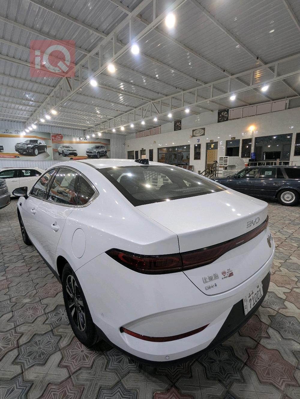 بی وای دی Qin Plus